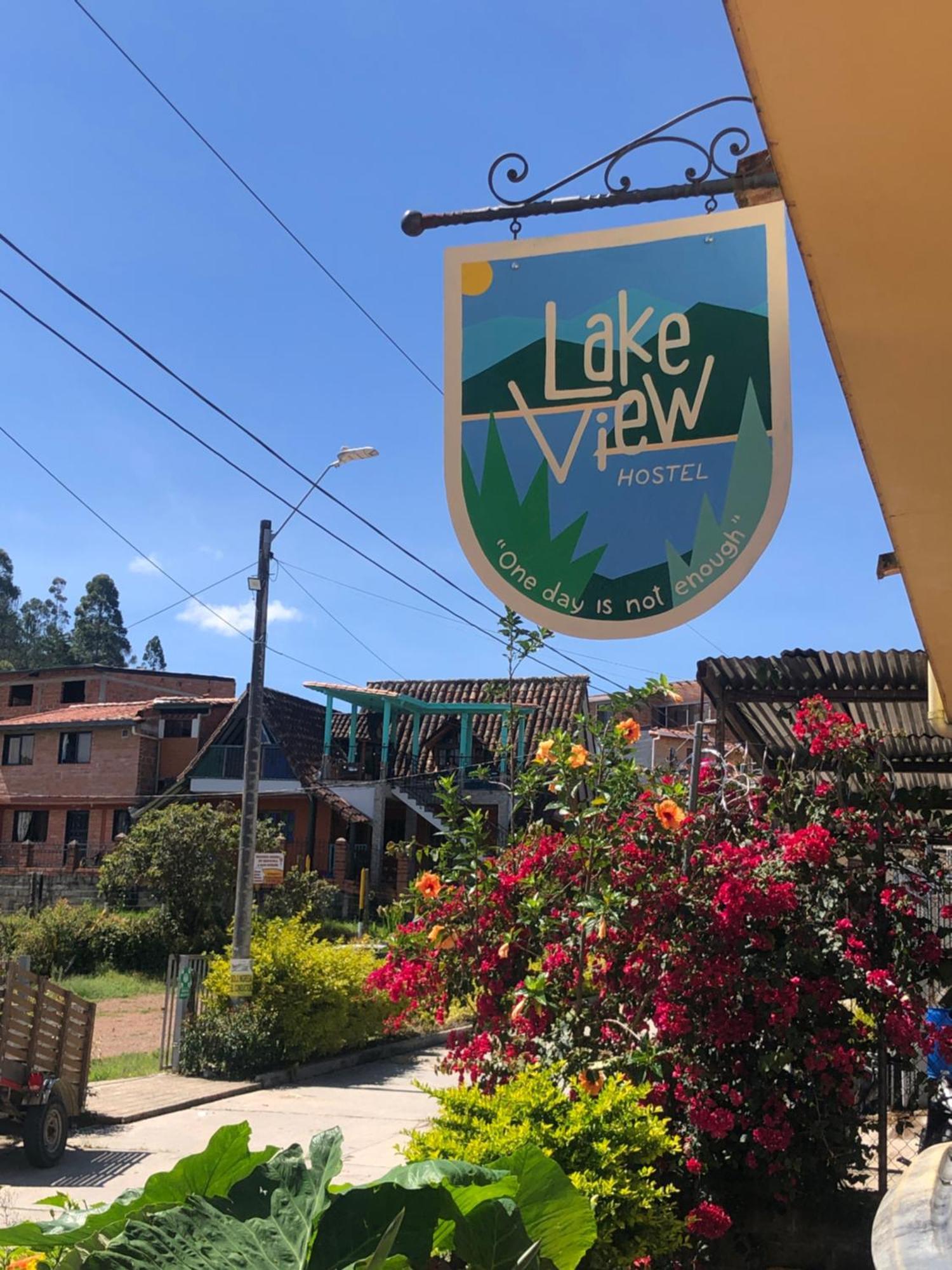 Lake View Hostel Guatapé Exteriör bild